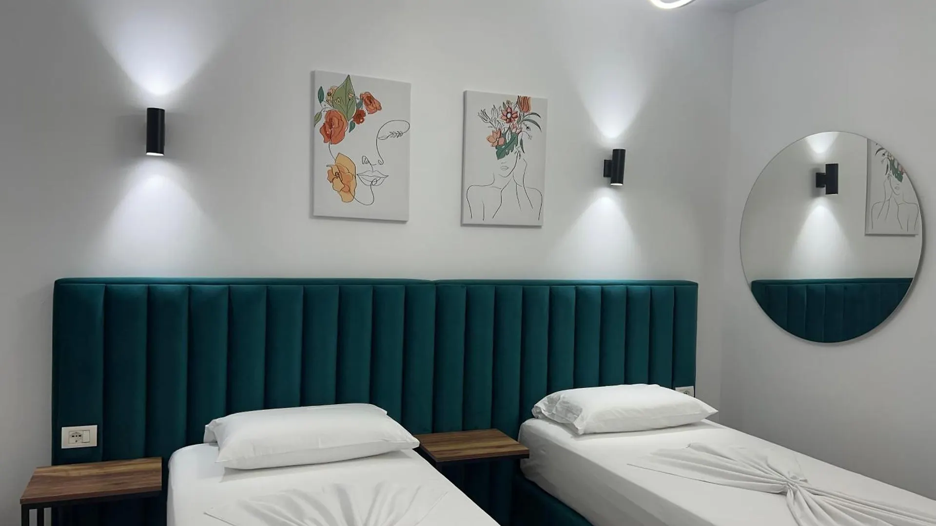 ***  Hotel Floga Shkodër Albánie