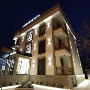 Hotel Residence Inn Tirana ****